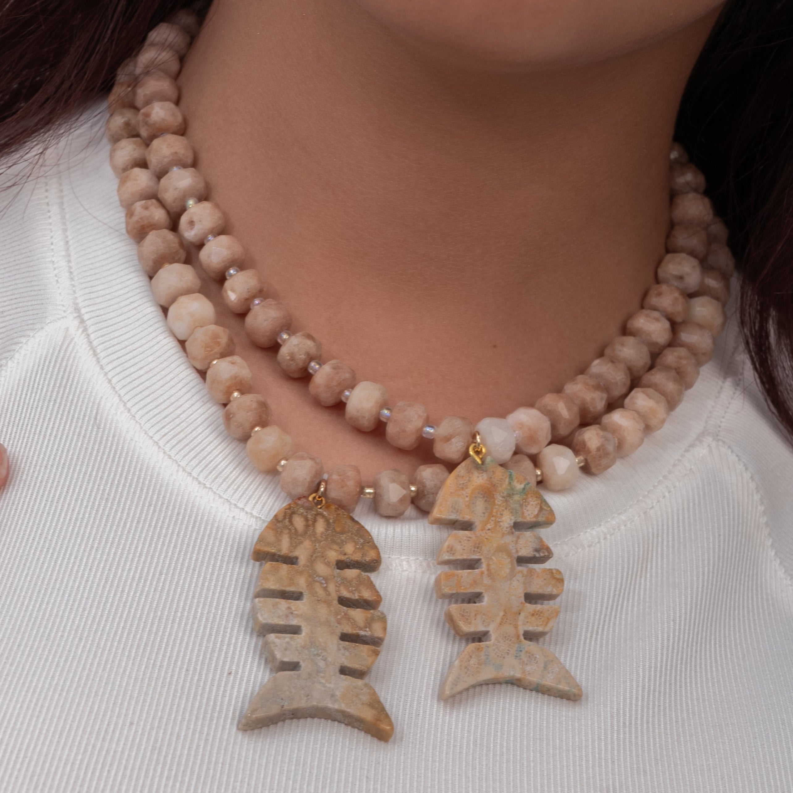 short stones choker